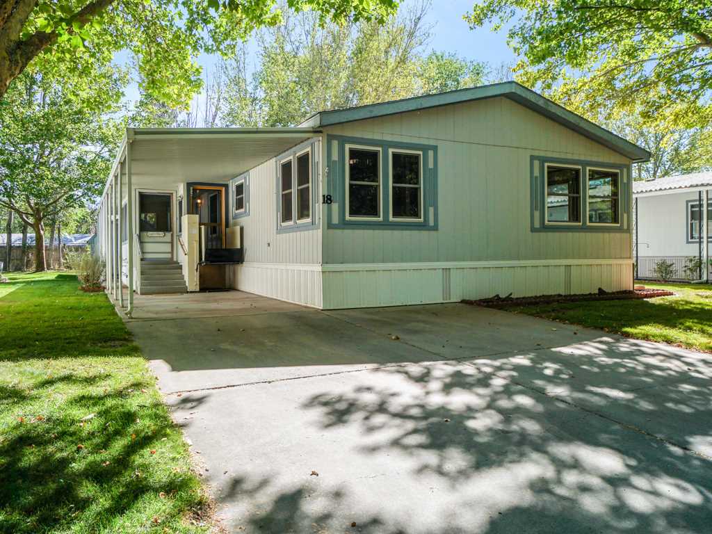 679 Brentwood Drive Property Photo 1