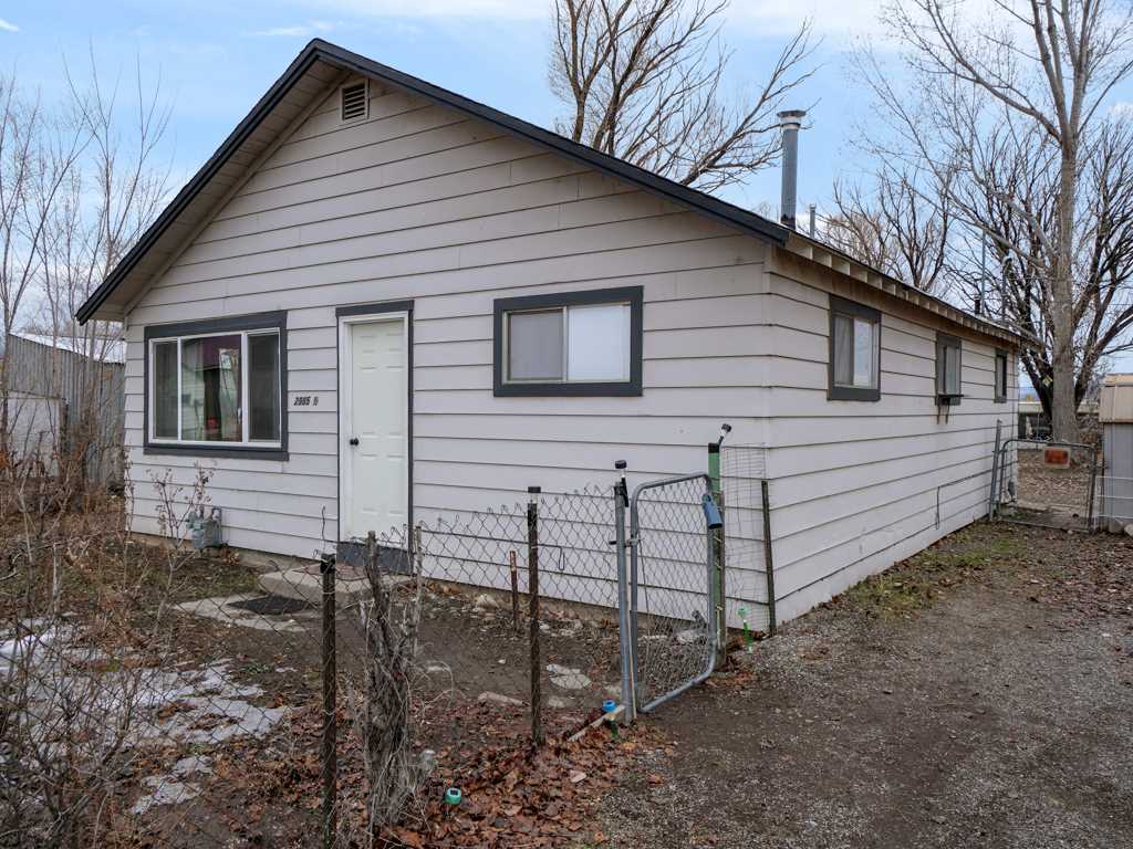 2985 1/2 Elm Avenue Property Photo 1