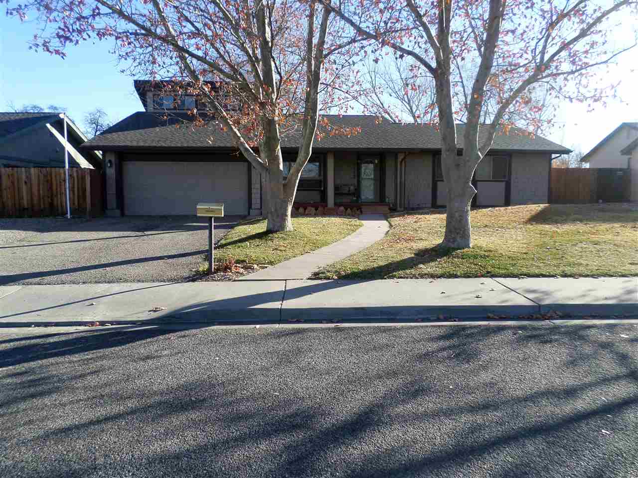 2752 Spring Valley Circle Property Photo 1