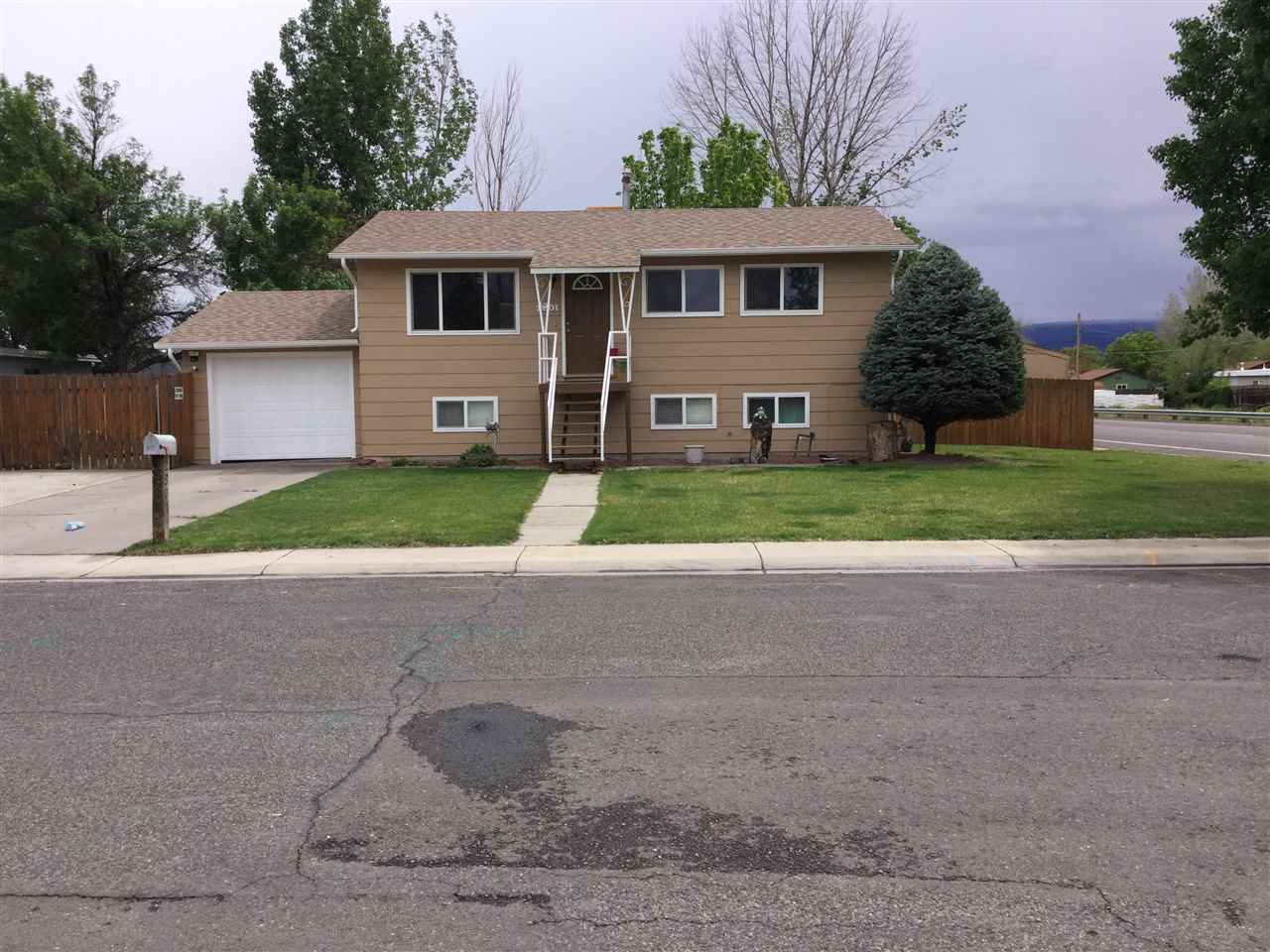 2801 Hall Avenue Property Photo 1