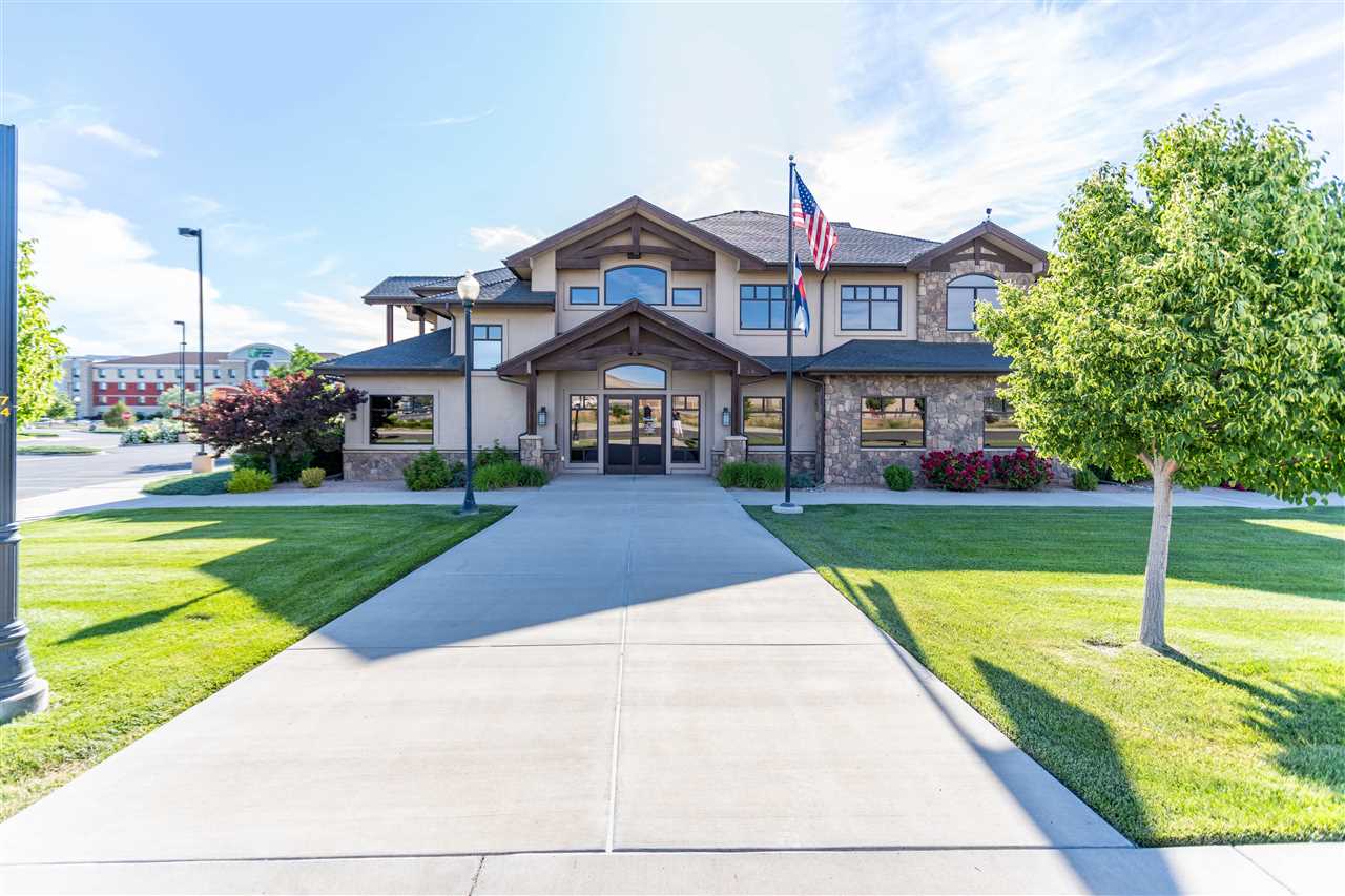 633 24 Road Property Photo 1