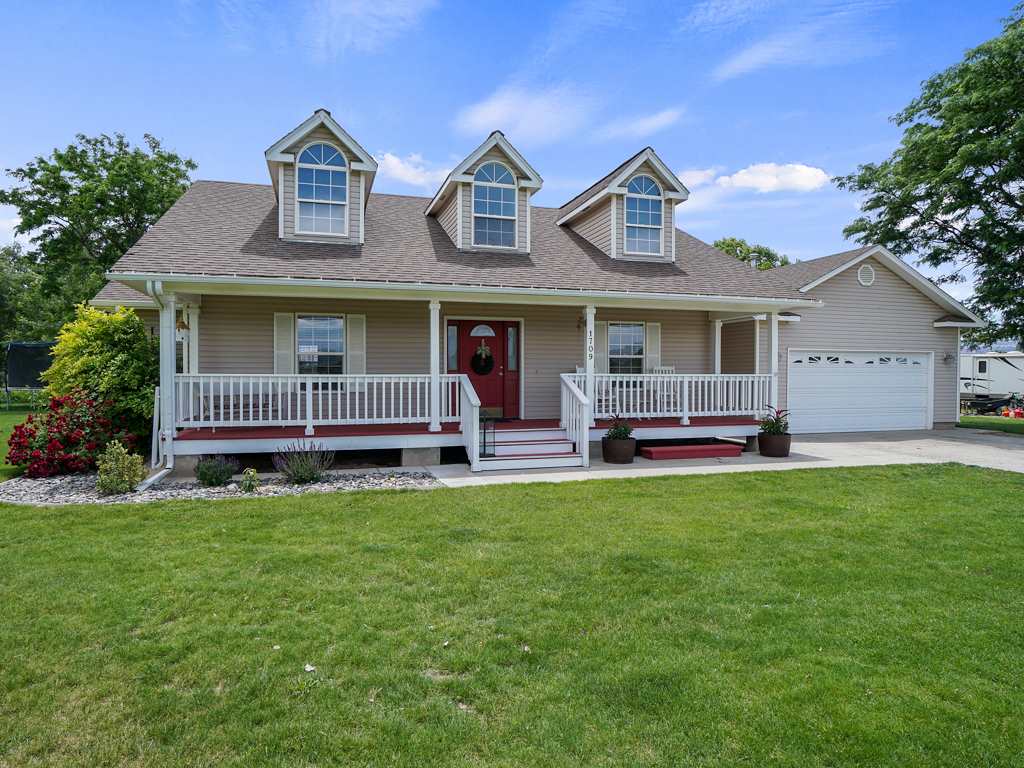 1709 K 3/4 Road Property Photo 1