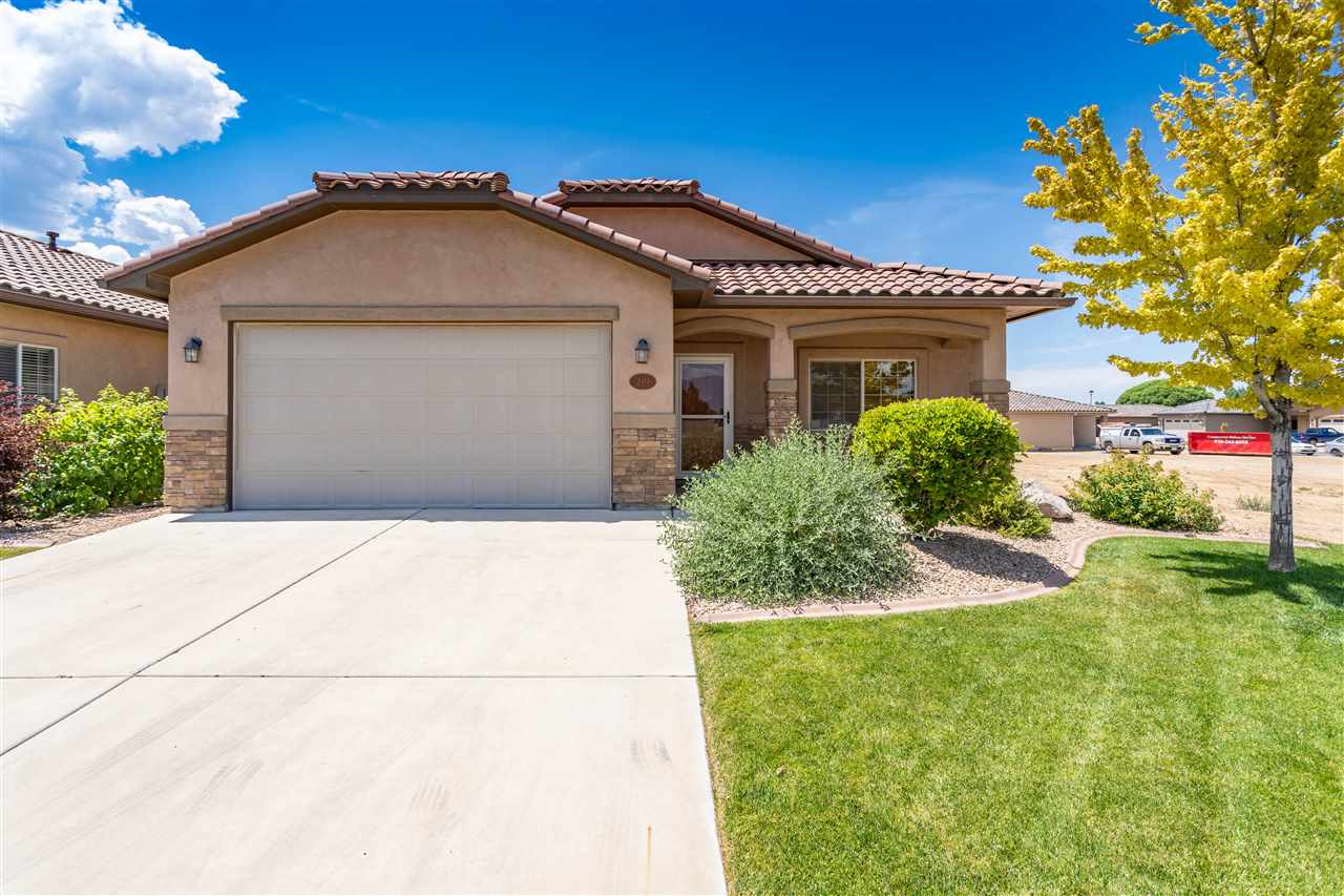 219 Love Mesa Drive Property Photo 1