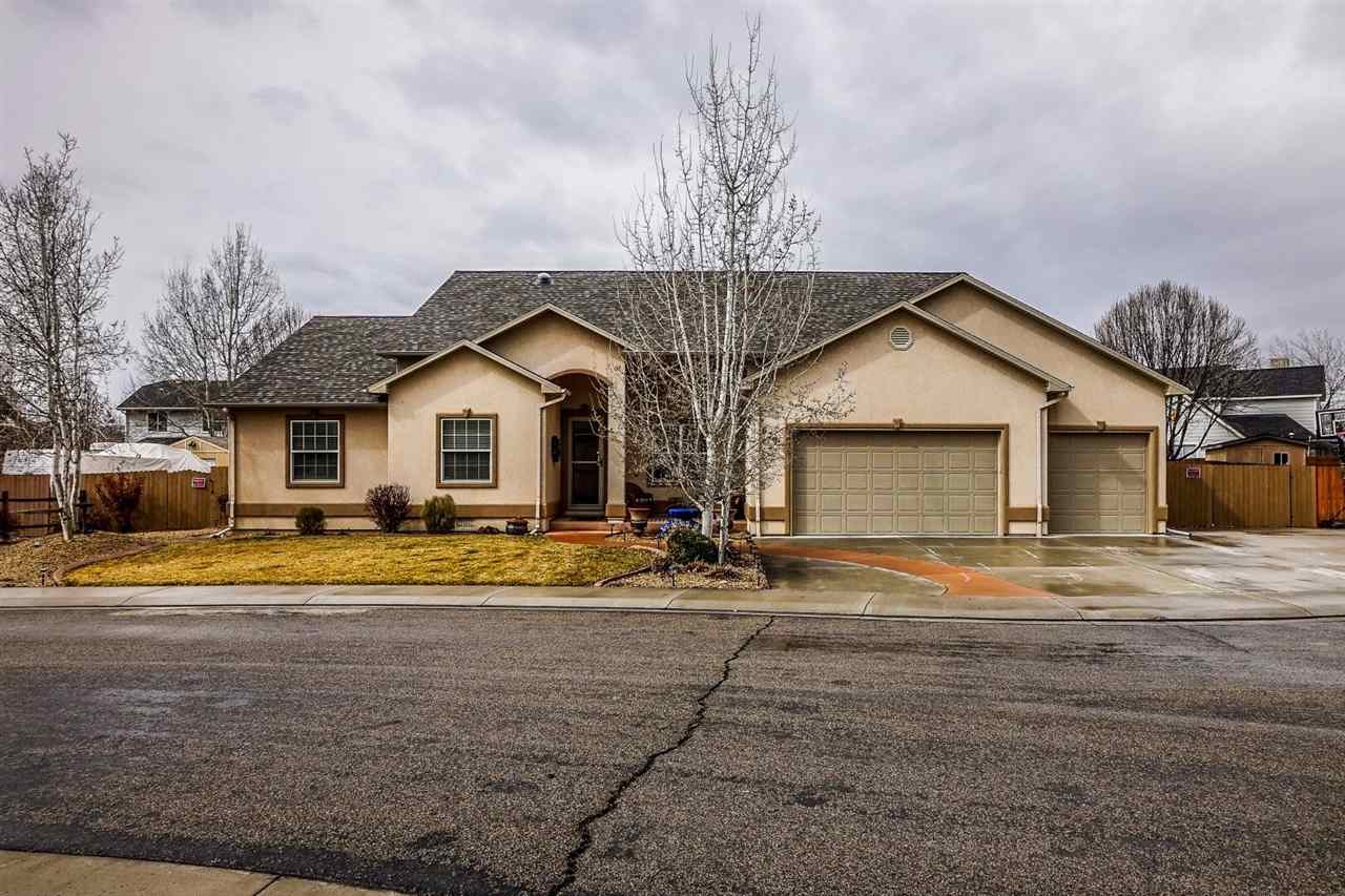 679 Tahoe Circle Property Photo 1