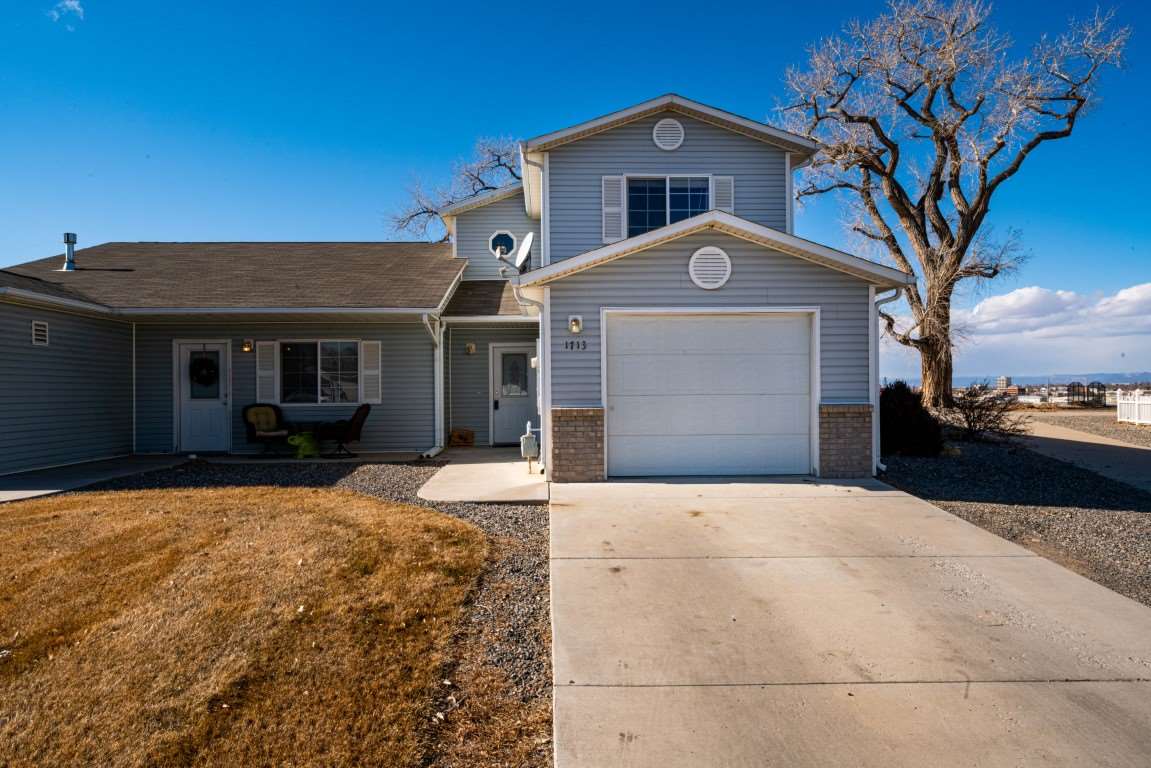 1713 Christopher Way Property Photo 1