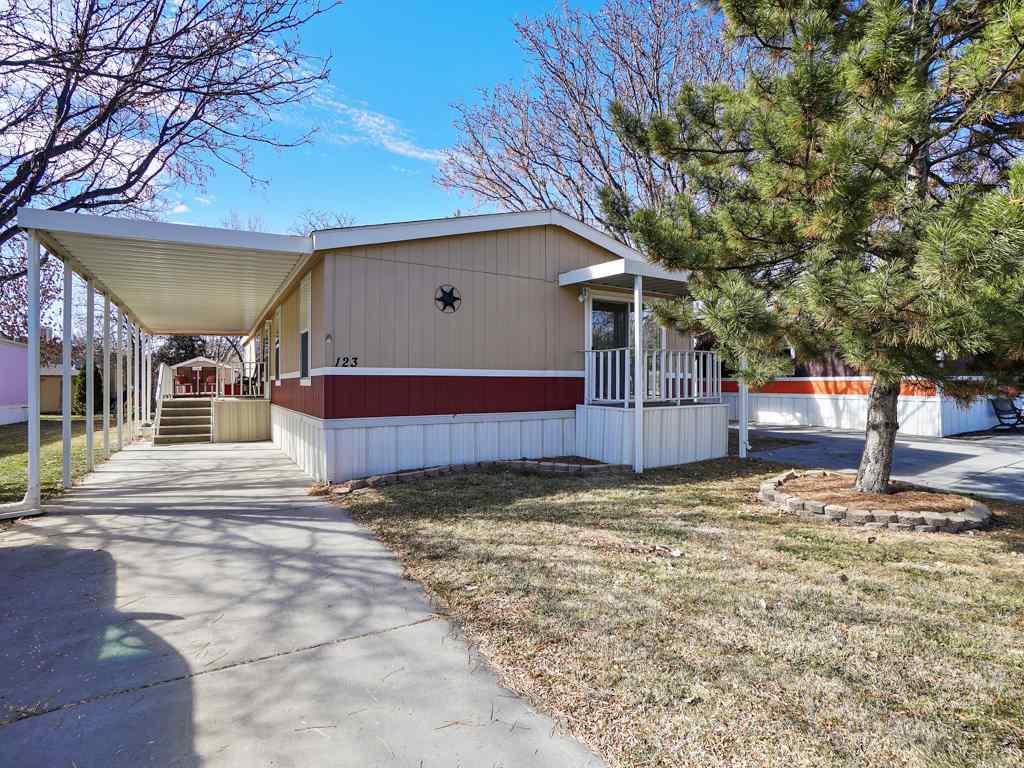 435 32 Road Property Photo 1