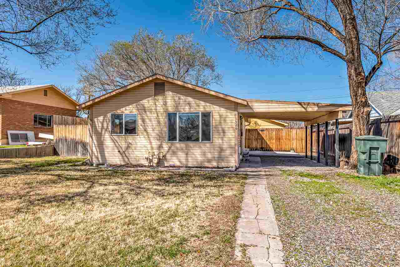 1526 Elm Avenue Property Photo 1