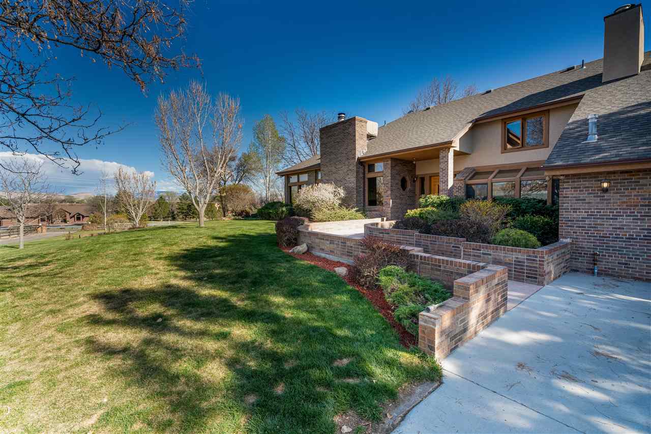 803 25 Road Property Photo 1