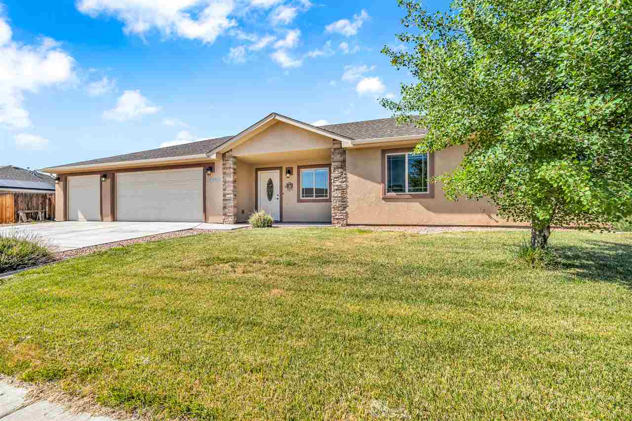 2990 Fenwick Lane Property Photo 1