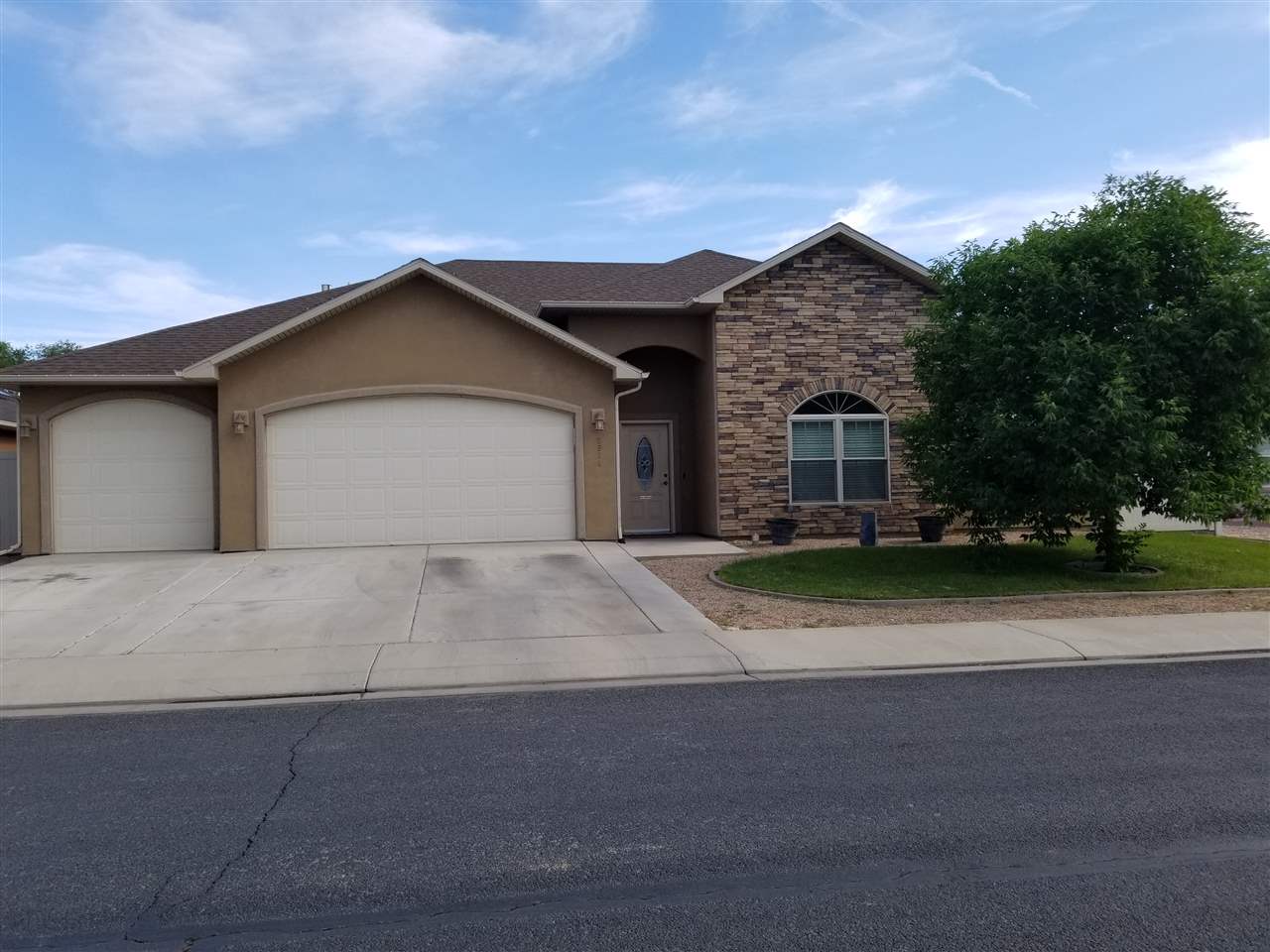 2914 River Bend Lane Property Photo 1