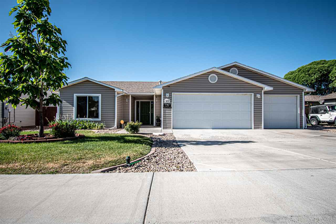 3157 Striker Drive Property Photo 1