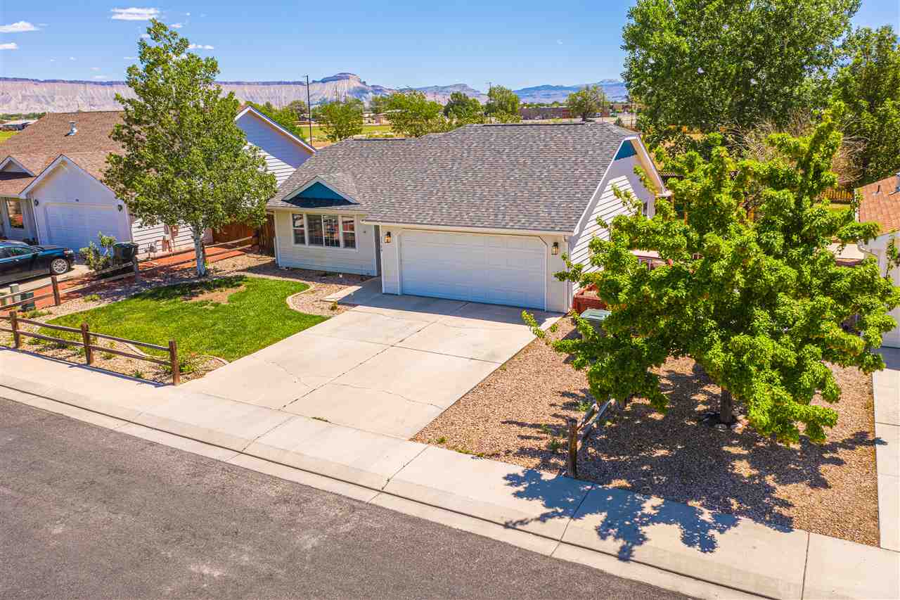 396 1/2 Skyler Street Property Photo 1