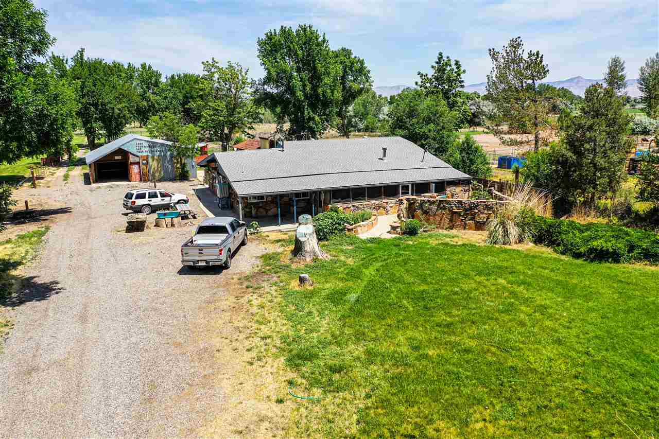 1862 J Road Property Photo 1