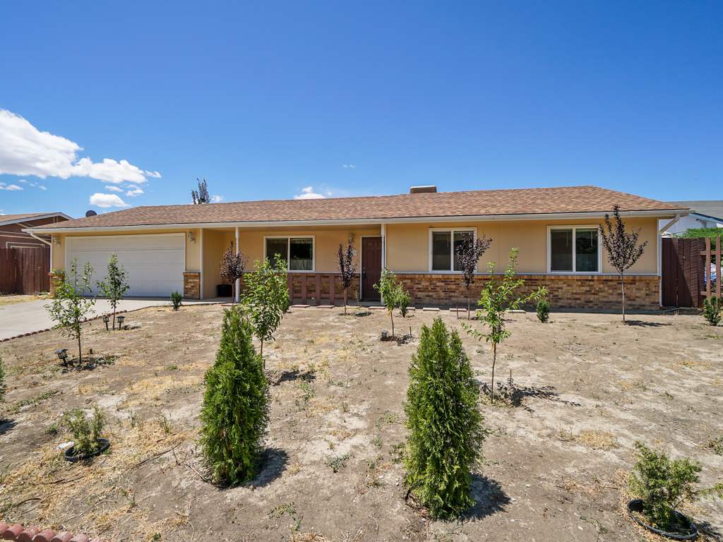 463 Carson Lake Drive Property Photo 1