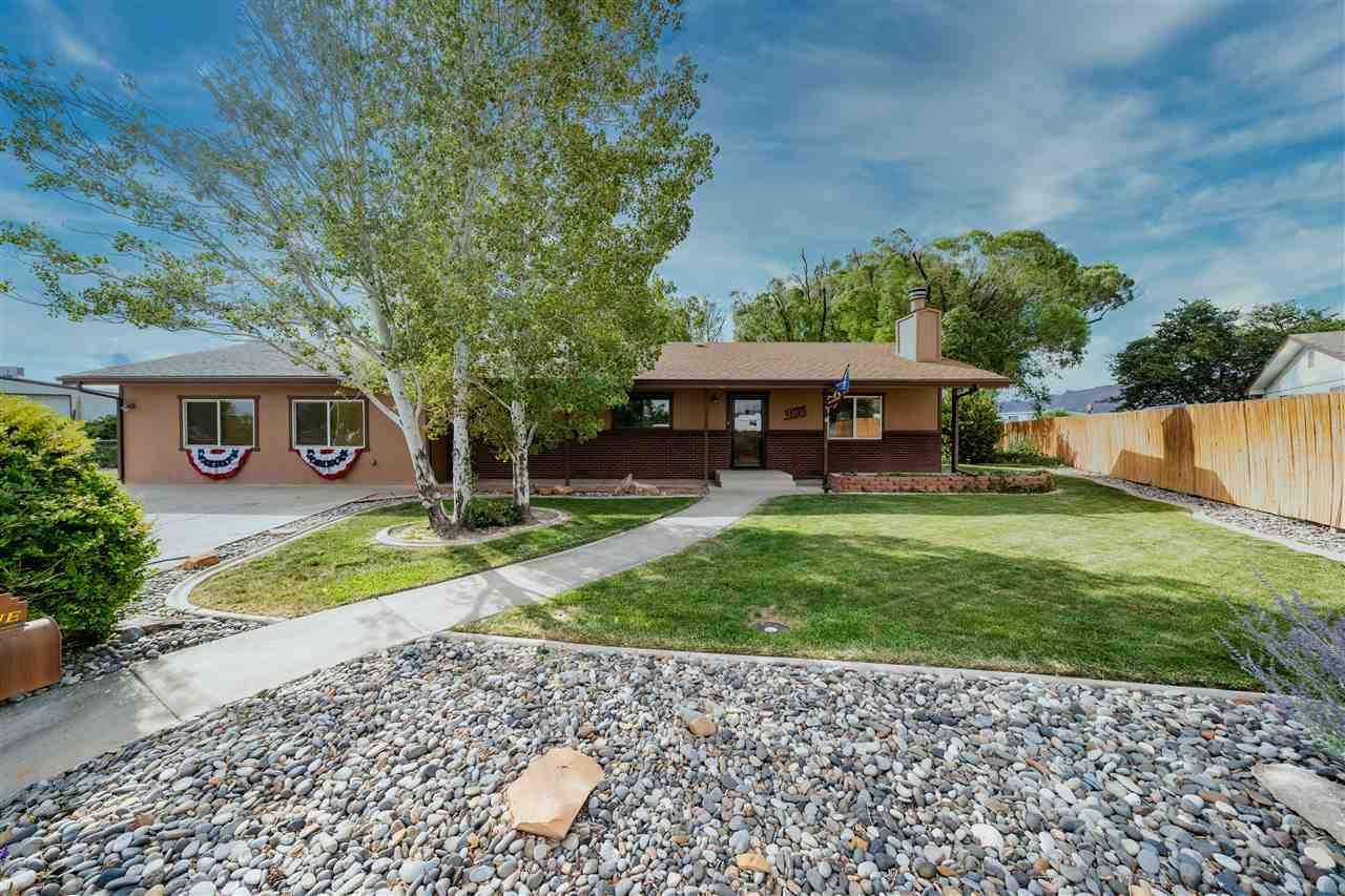 3176 Elm Avenue Property Photo 1