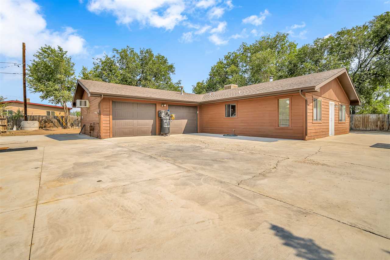 2795 C Road Property Photo 1