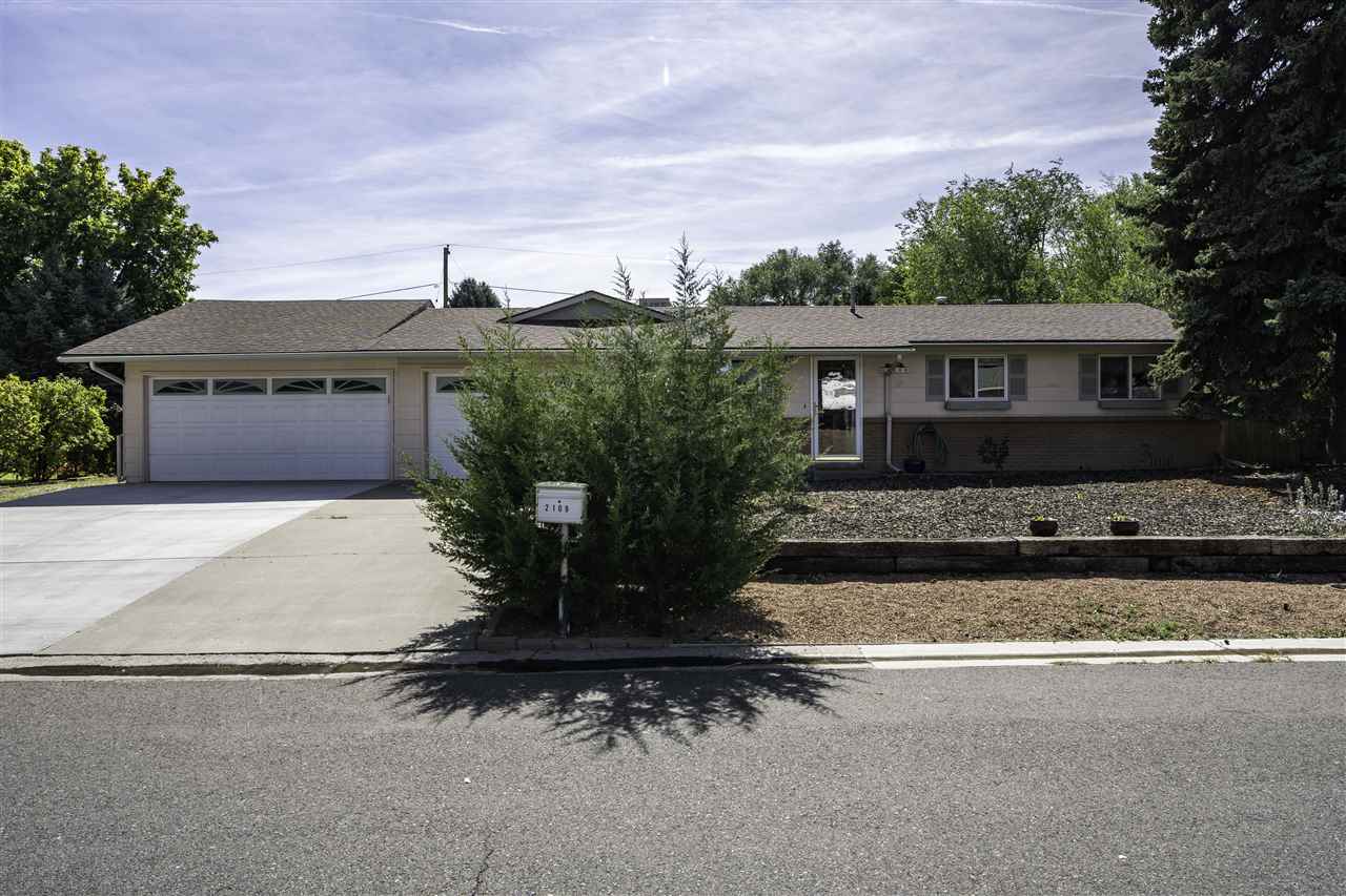 2109 Teton Road Property Photo 1