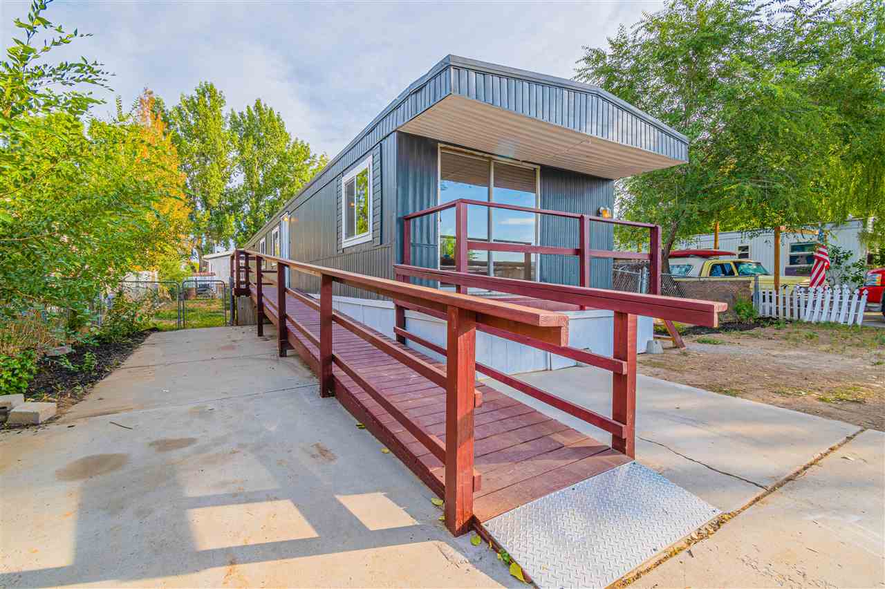 279 Red Cliffs Drive Property Photo 1