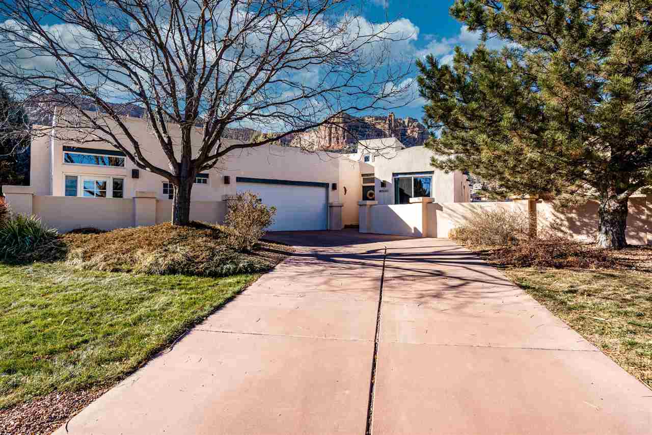 461 Seasons Drive Property Photo 1