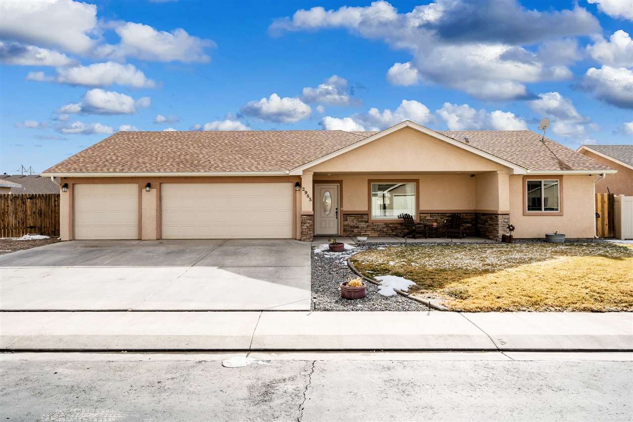 2985 Swan Meadows Drive Property Photo 1