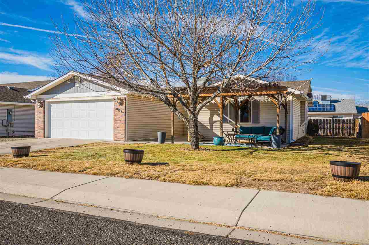 487 Arabian Way Property Photo 1