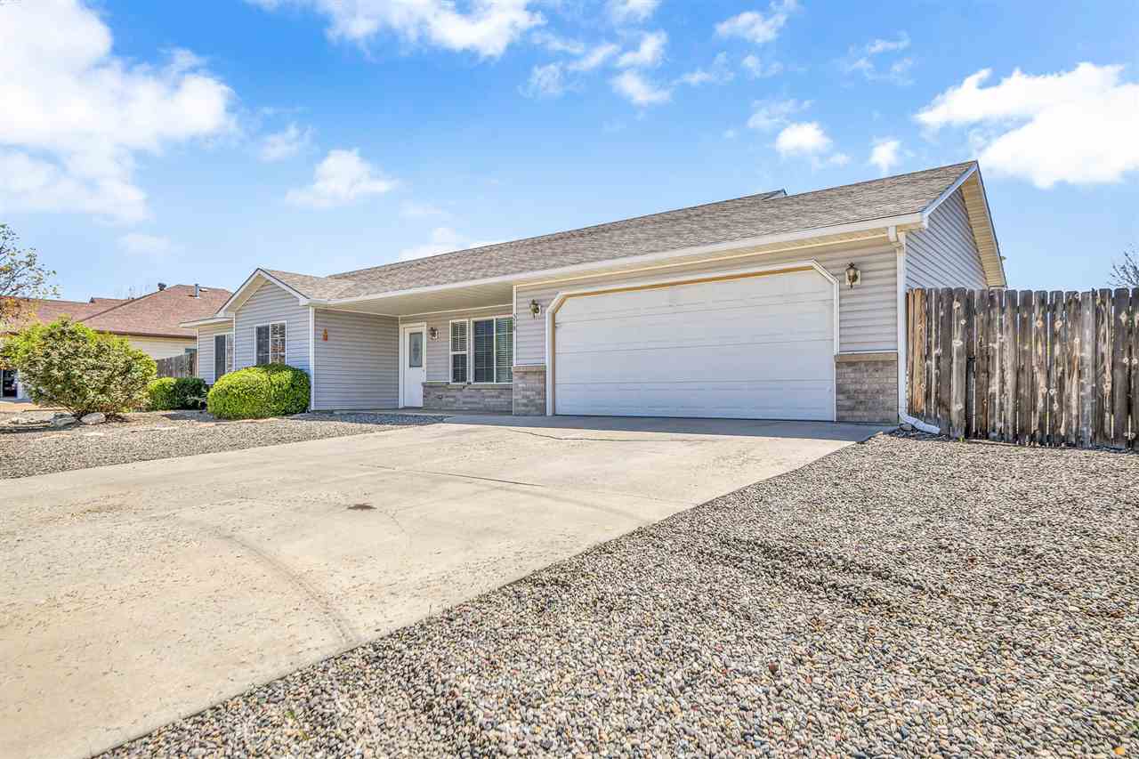 578 Sandstone Street Property Photo 1