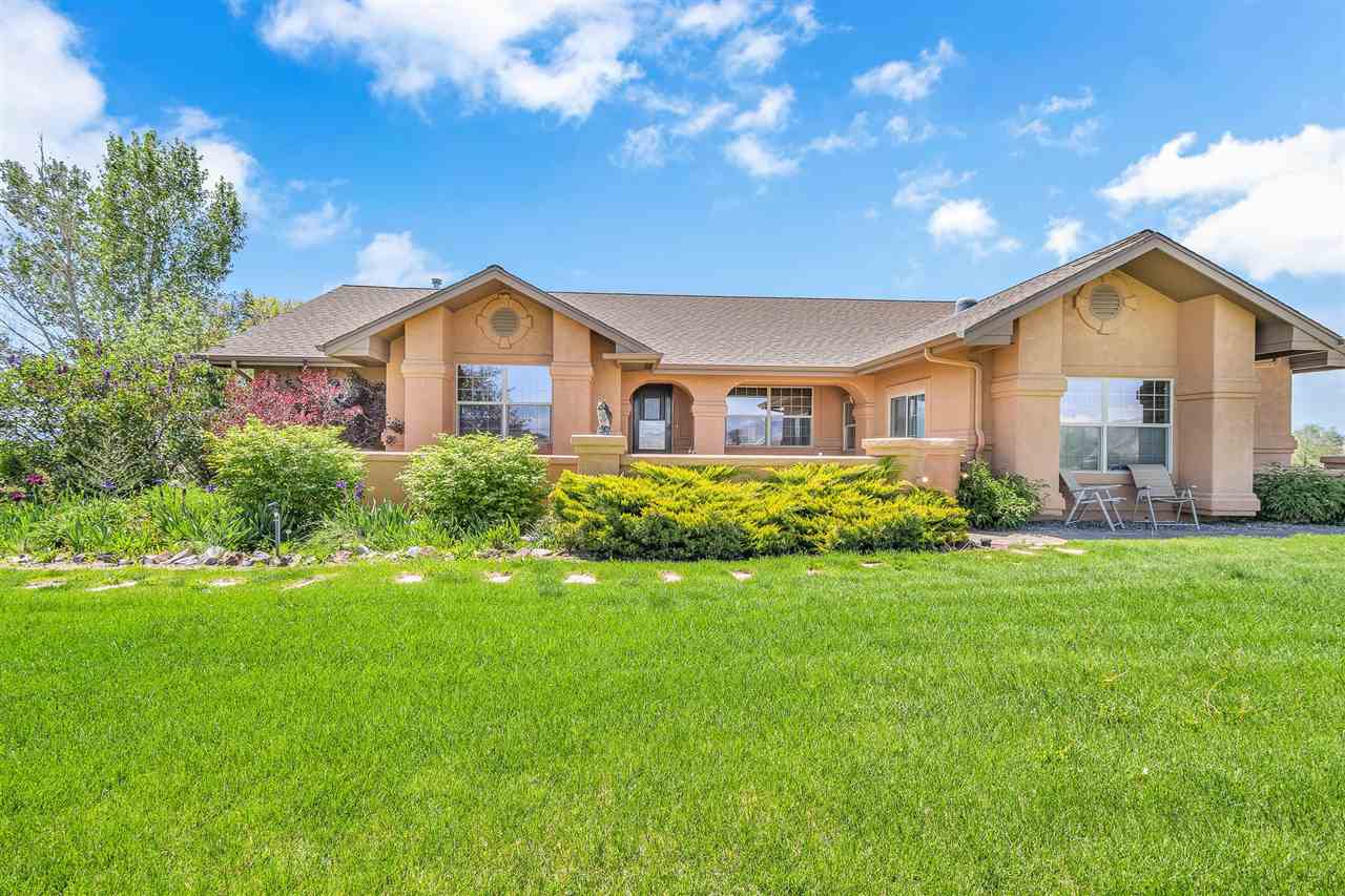1545 17 Road Property Photo 1