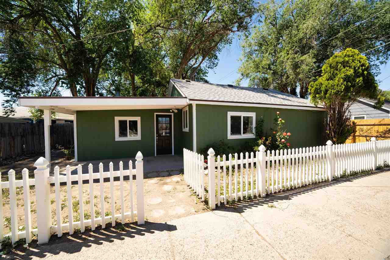 250 E 9th Street Property Photo 1