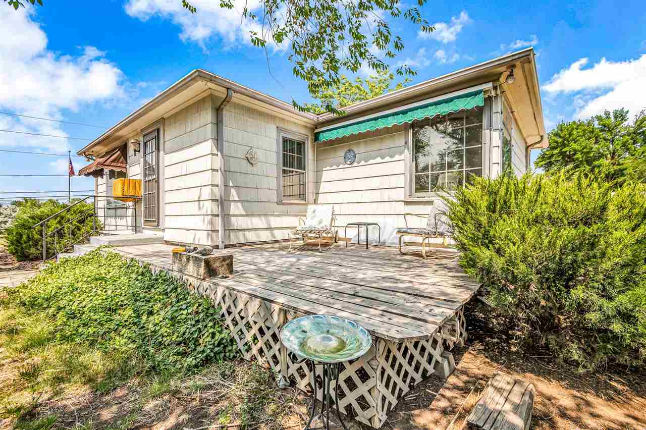 255 Park Drive Property Photo 1