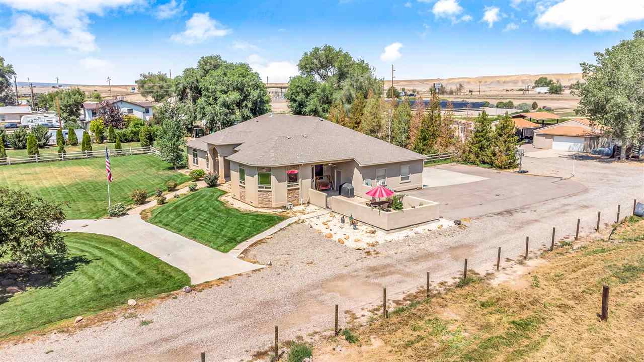 2940 G Road Property Photo 1