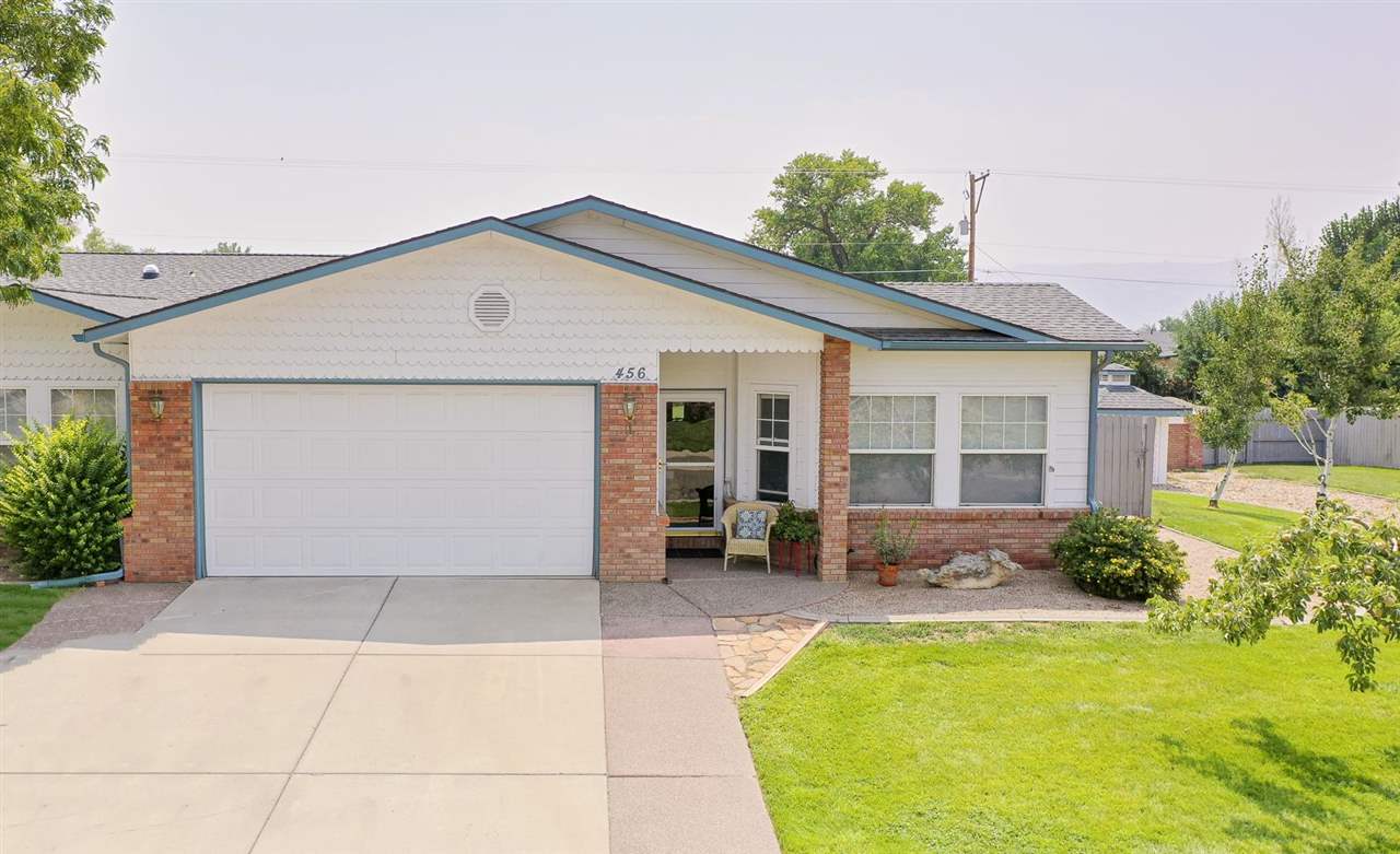 456 Phyllis Drive Property Photo 1