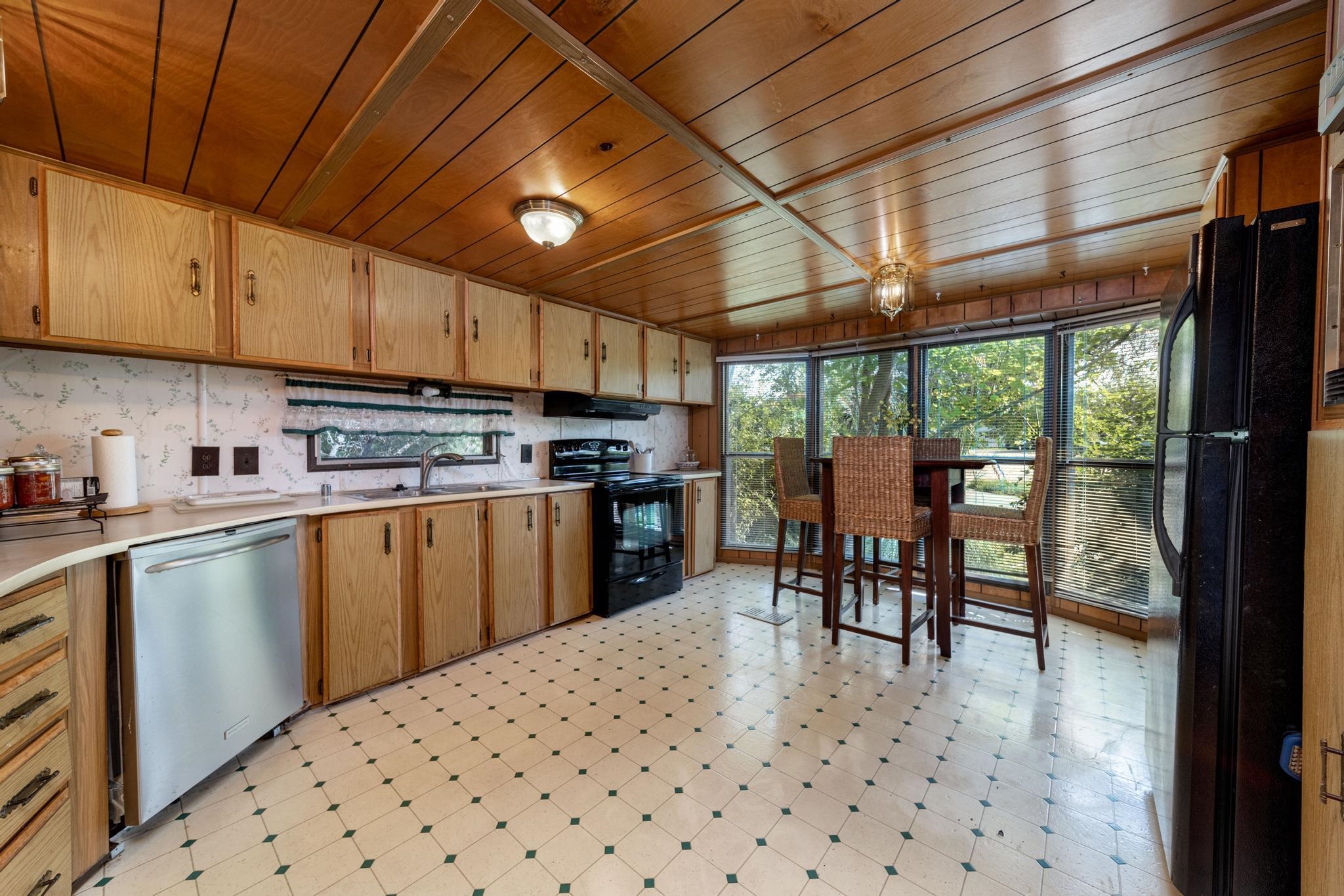 585 25 1/2 Road Property Photo 1