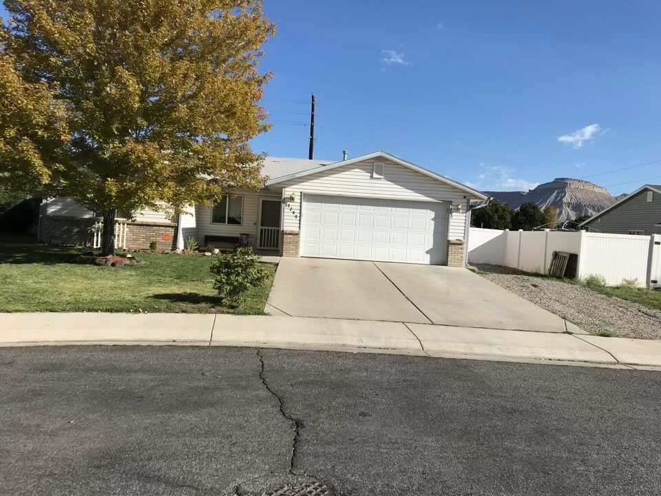 3296 Silver Fox Court Property Photo 1