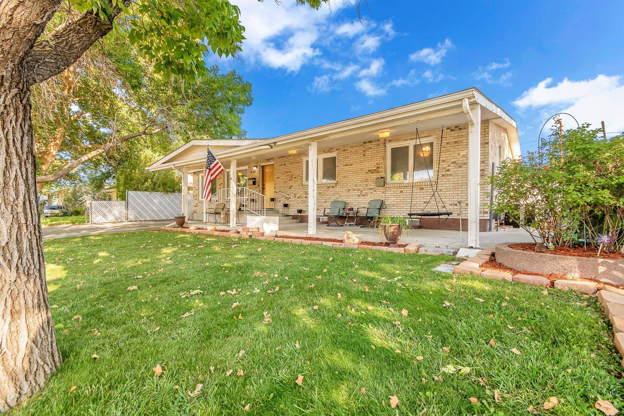 1020 Walnut Avenue Property Photo 1