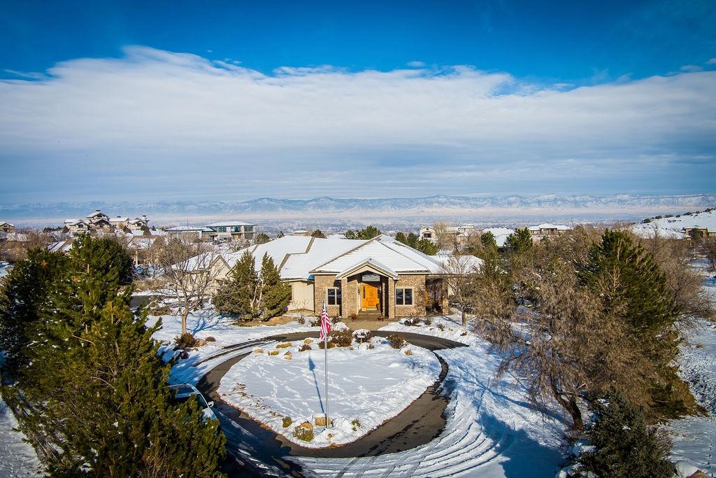 725 Curecanti Circle Property Photo 1