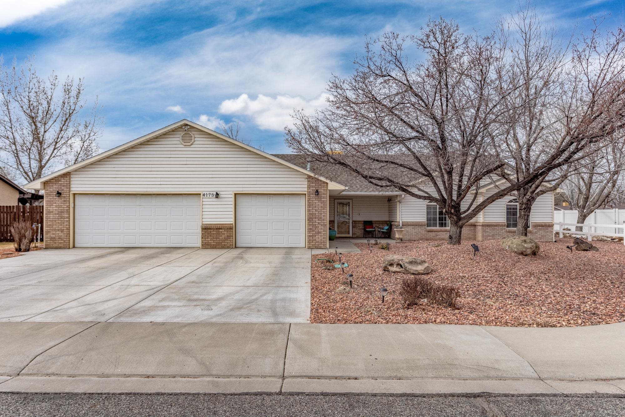 4175 Applewood Court Property Photo 1