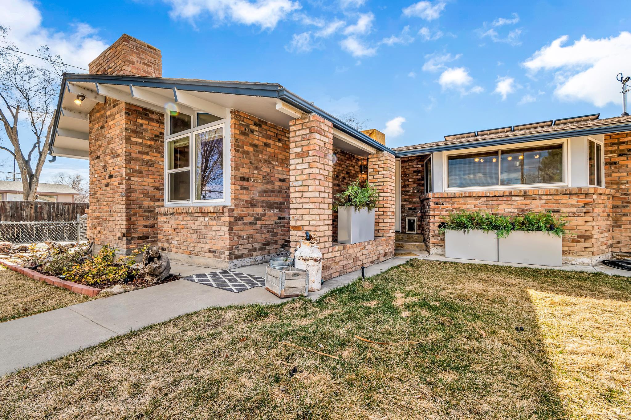 3197 E Road Property Photo 1