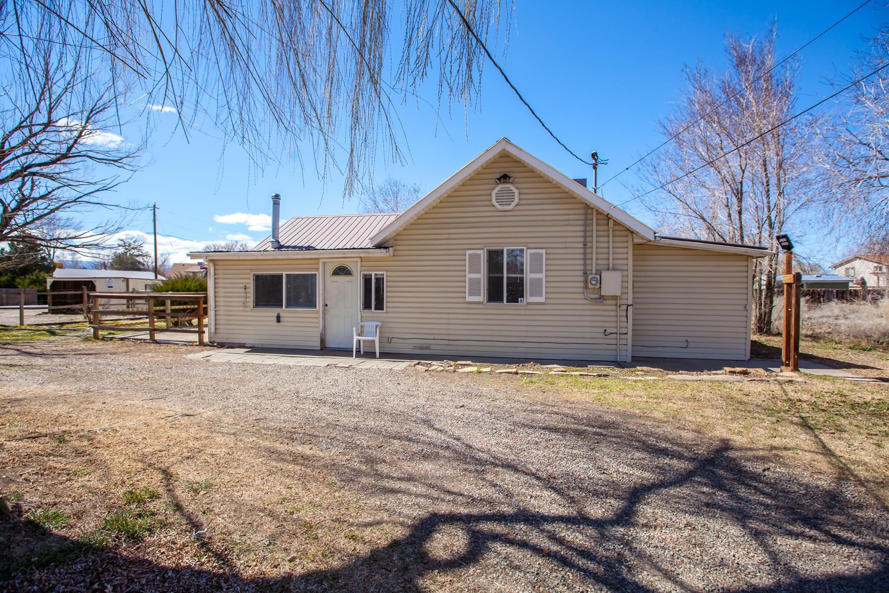 635 30 Road Property Photo 1