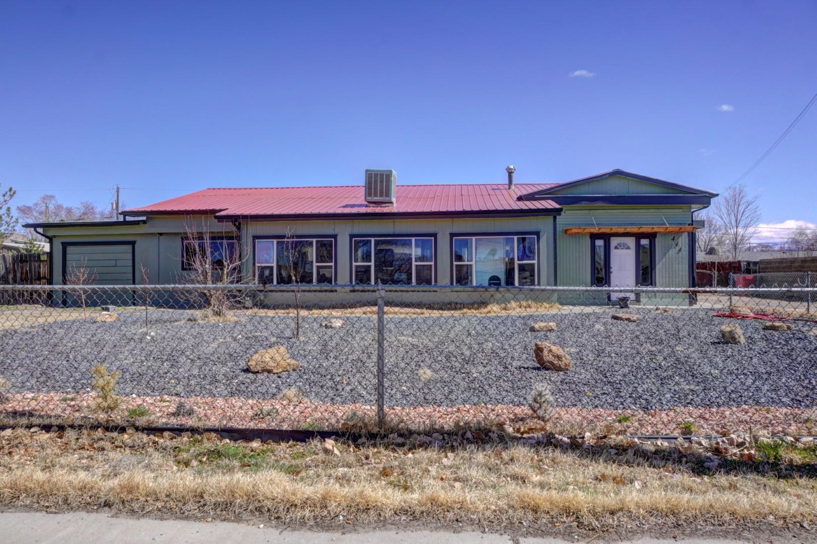 444 30 Road Property Photo 1