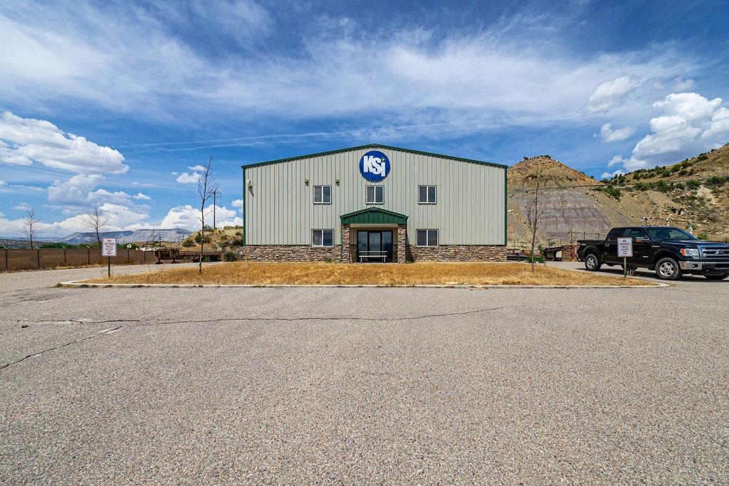 688 45 Road Property Photo 7