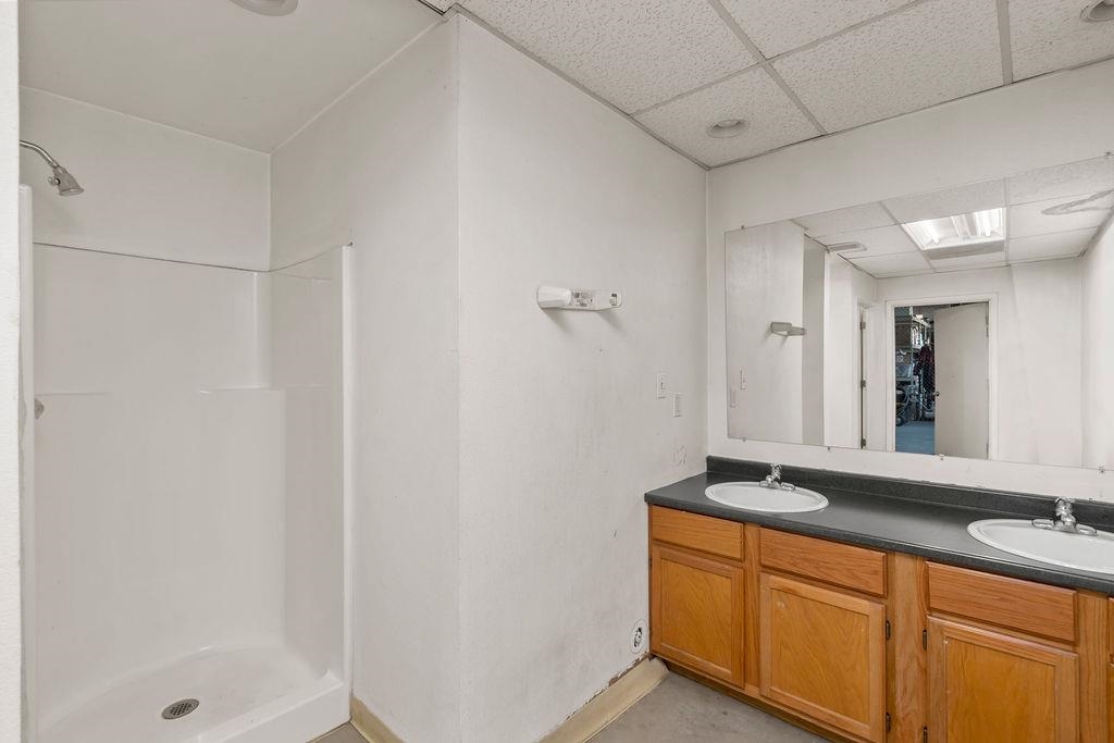 688 45 Road Property Photo 23