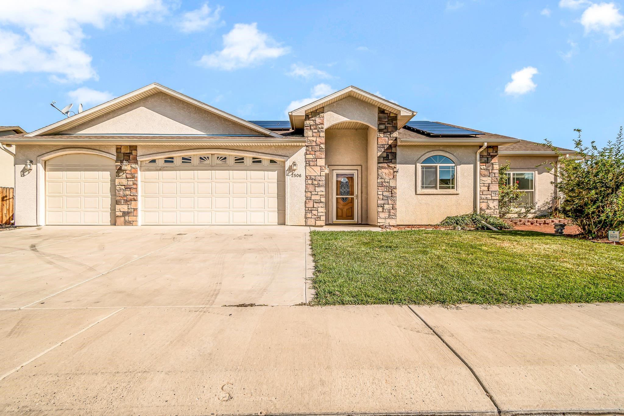 2506 Hayes Drive Property Photo 1