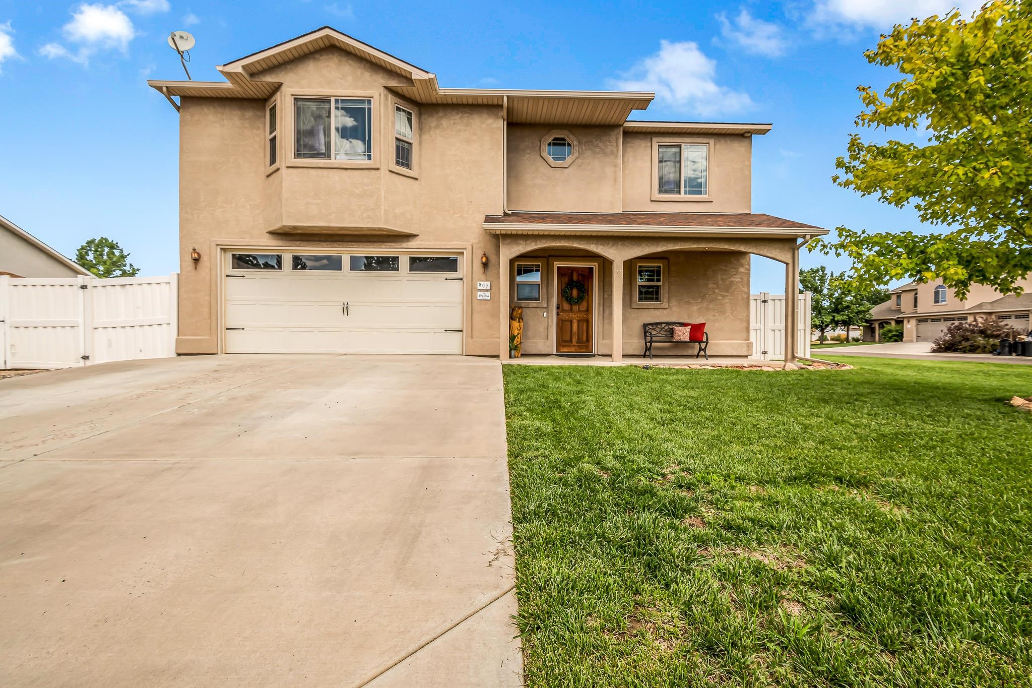 807 Delean Way Property Photo 1