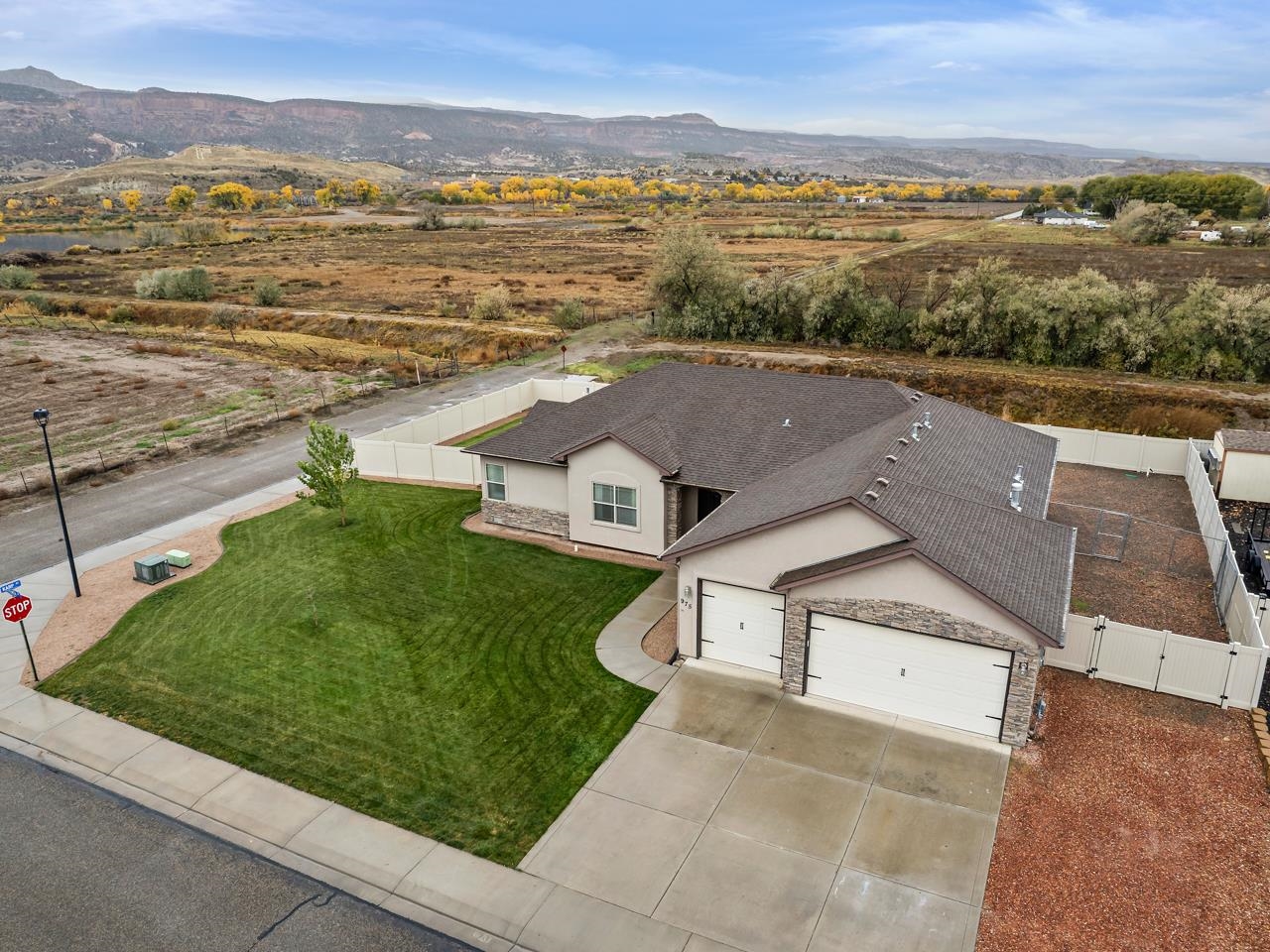 975 Kayenta Way Property Photo 1