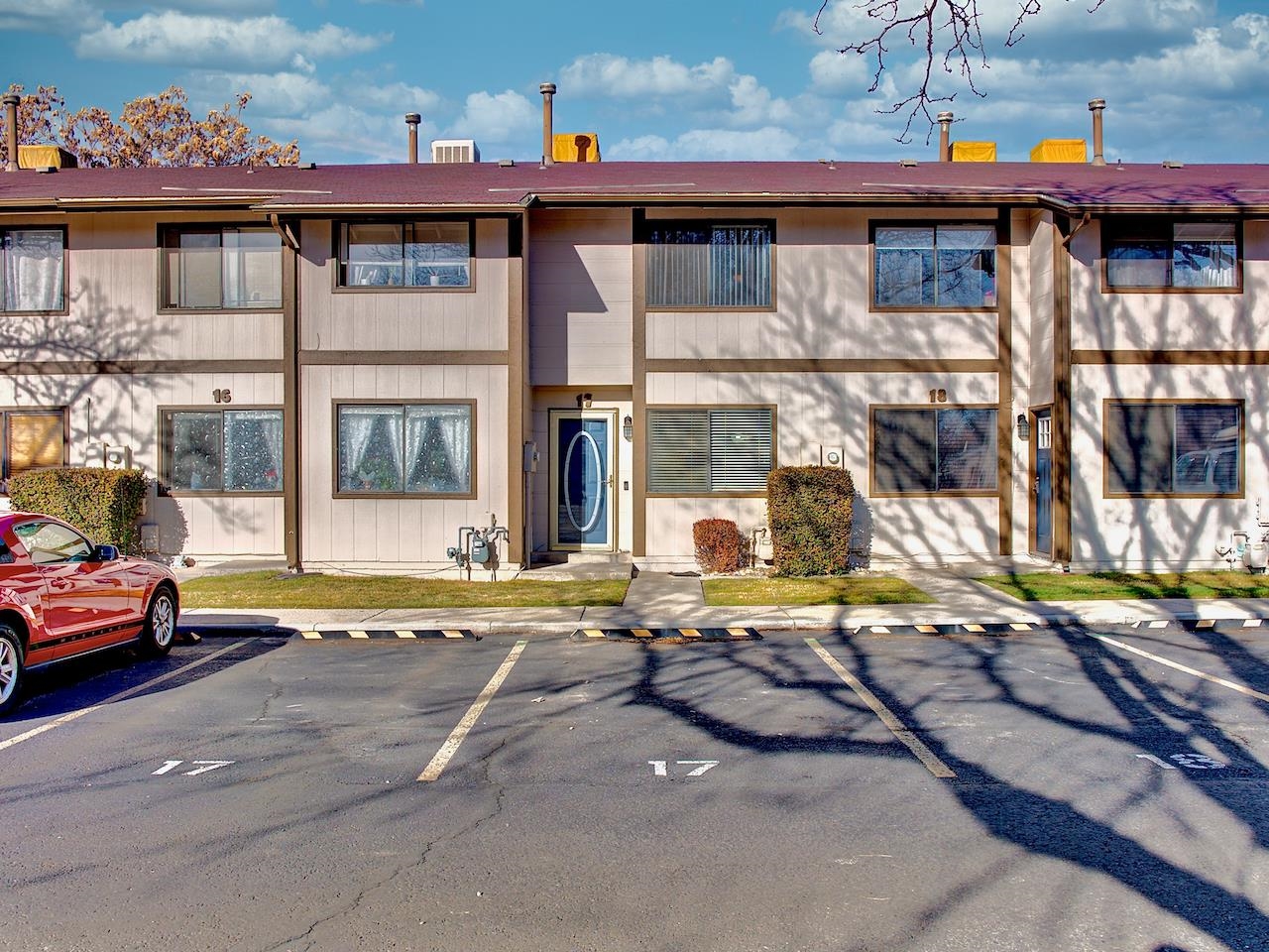 555 28 1/2 Road Property Photo 1