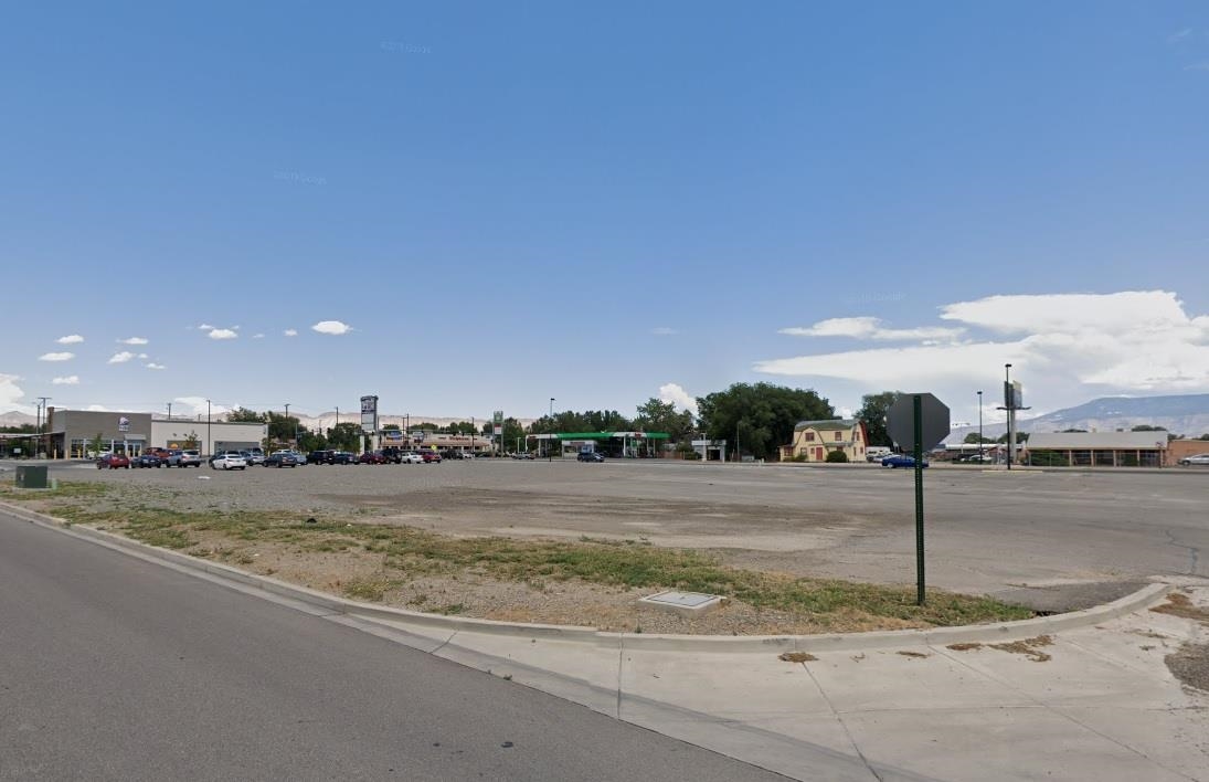 490 Sparn Street Property Photo 1