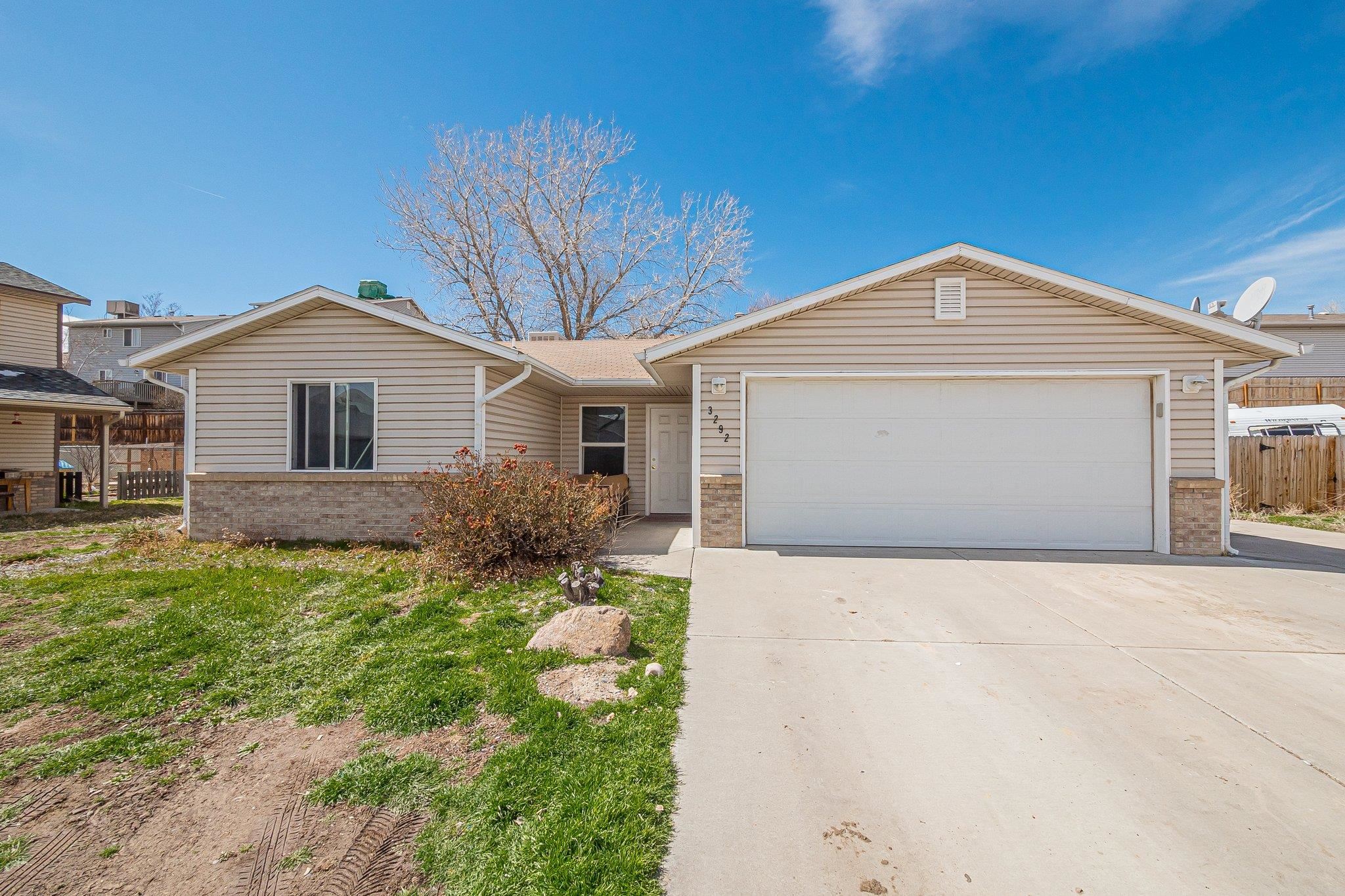 3292 Silver Fox Court Property Photo 1