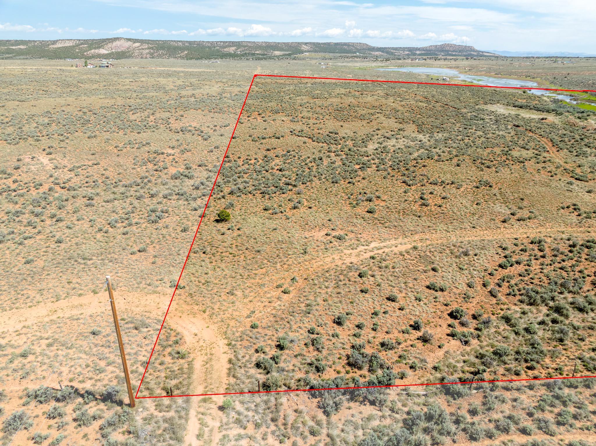 210 N Trail Canyon Drive Property Photo 4