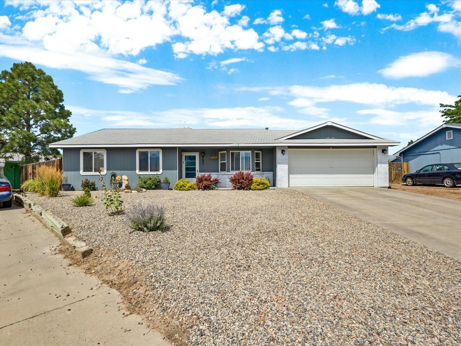 463 1/2 Michael Street Property Photo 1
