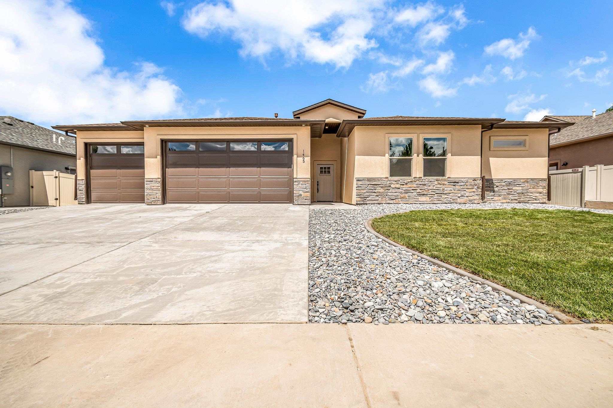 1465 Satterfield Avenue Property Photo 1